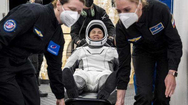Космонавт Кикина призналась, что хочет научиться управлять экскаватором 0