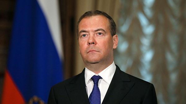 Медведев назвал возможных жертв экологической политики Запада