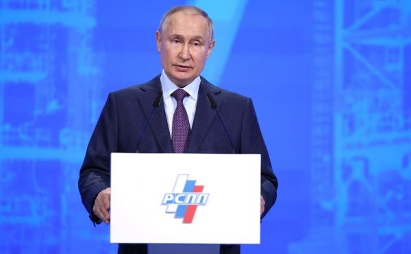 «Позитивные тенденции набирают силу»: Путин заявил о развитии российской экономики по новой модели 1