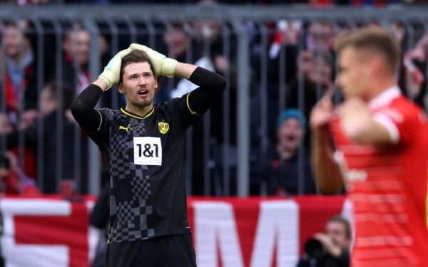 «Бавария» разгромила дортмундскую «Боруссию» в дебютном матче Тухеля. Все началось с грубейшей ошибки Кобеля